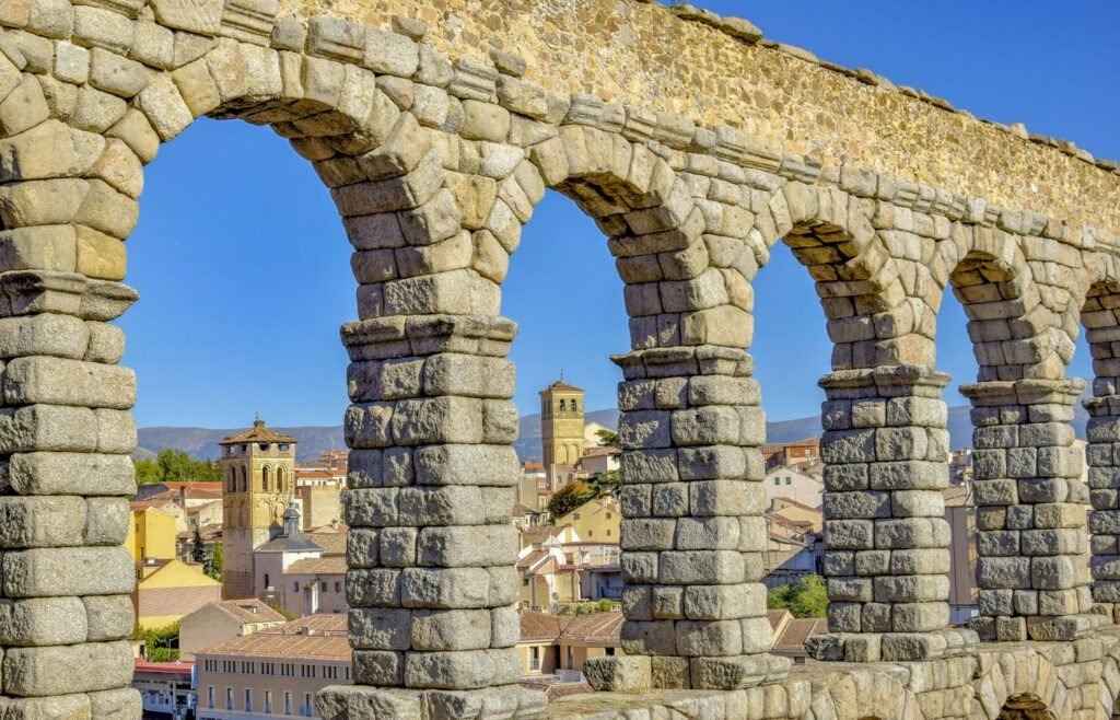 Arches de l'aqueduc romain de Segovie