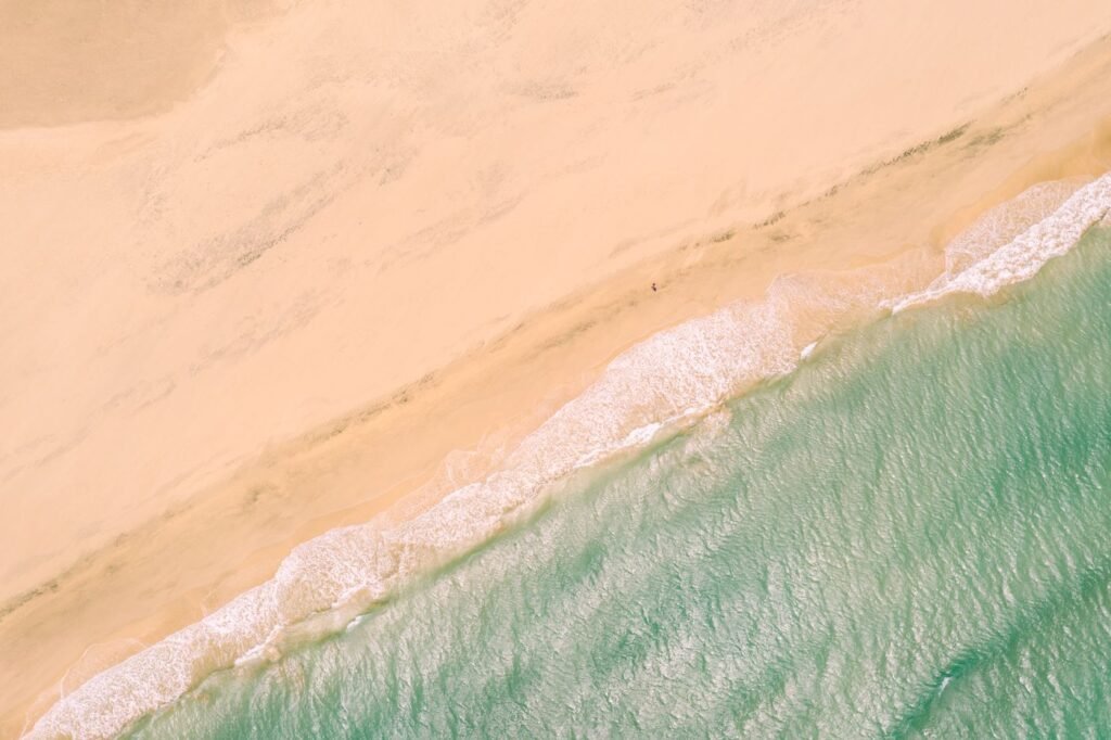 Plage et océan turquoise à El Cotillo, Fuerteventura