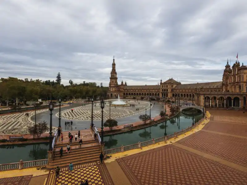 Vue aerienne de la Plaza de Espana a Seville en Andalousie